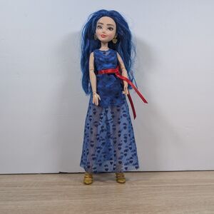 Disney Descendants 3 Royal Wedding Evie Doll Blue Hair Mattel 2019